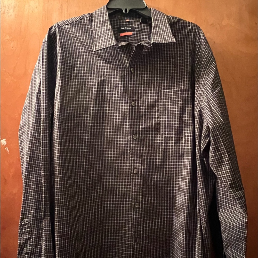 Men’s VanHeusen  XL casual button-up shirt